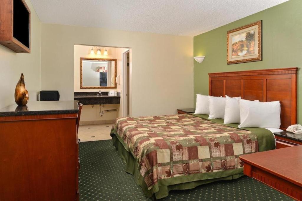 Americas Best Value Inn Redlands San Bernardino מראה חיצוני תמונה