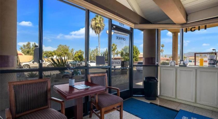 Americas Best Value Inn Redlands San Bernardino מראה חיצוני תמונה